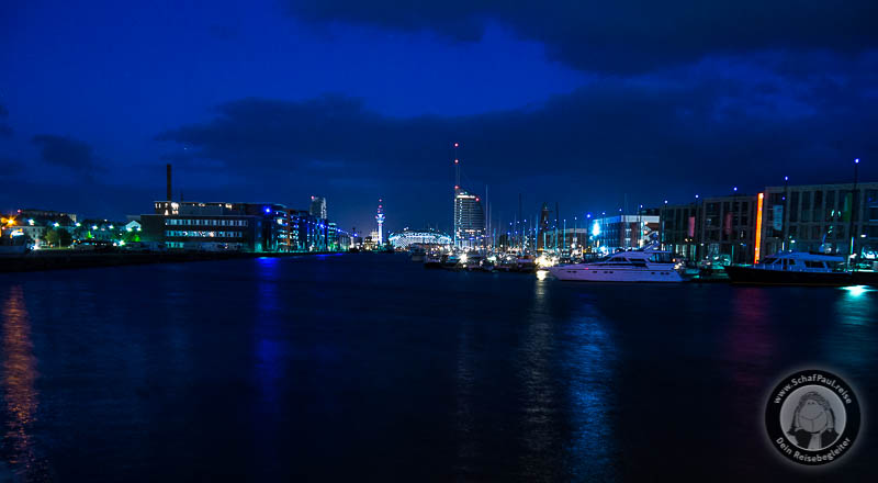 Die Havenwelten von Bremerhaven bei Nacht