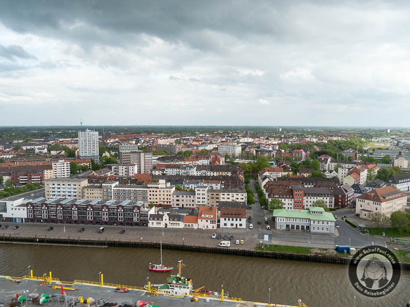 Landseite von Bremerhaven - gesehen von oben aus dem Richtfunkturm