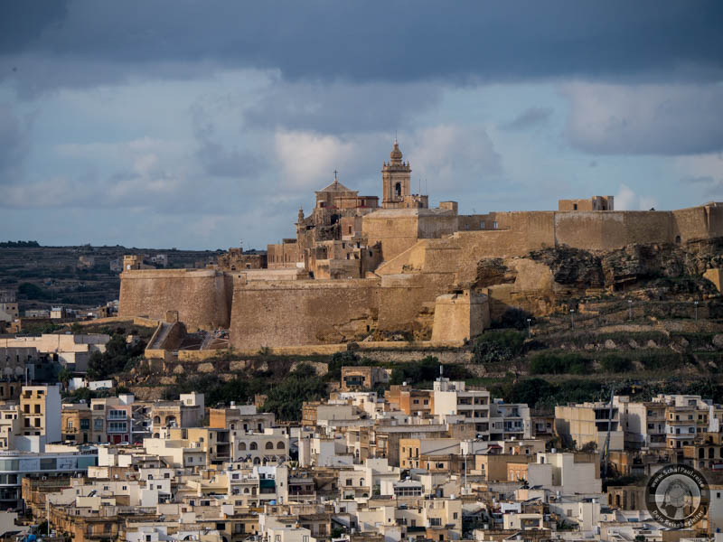 Blick auf die Zitadelle von Victoria (Rabat)